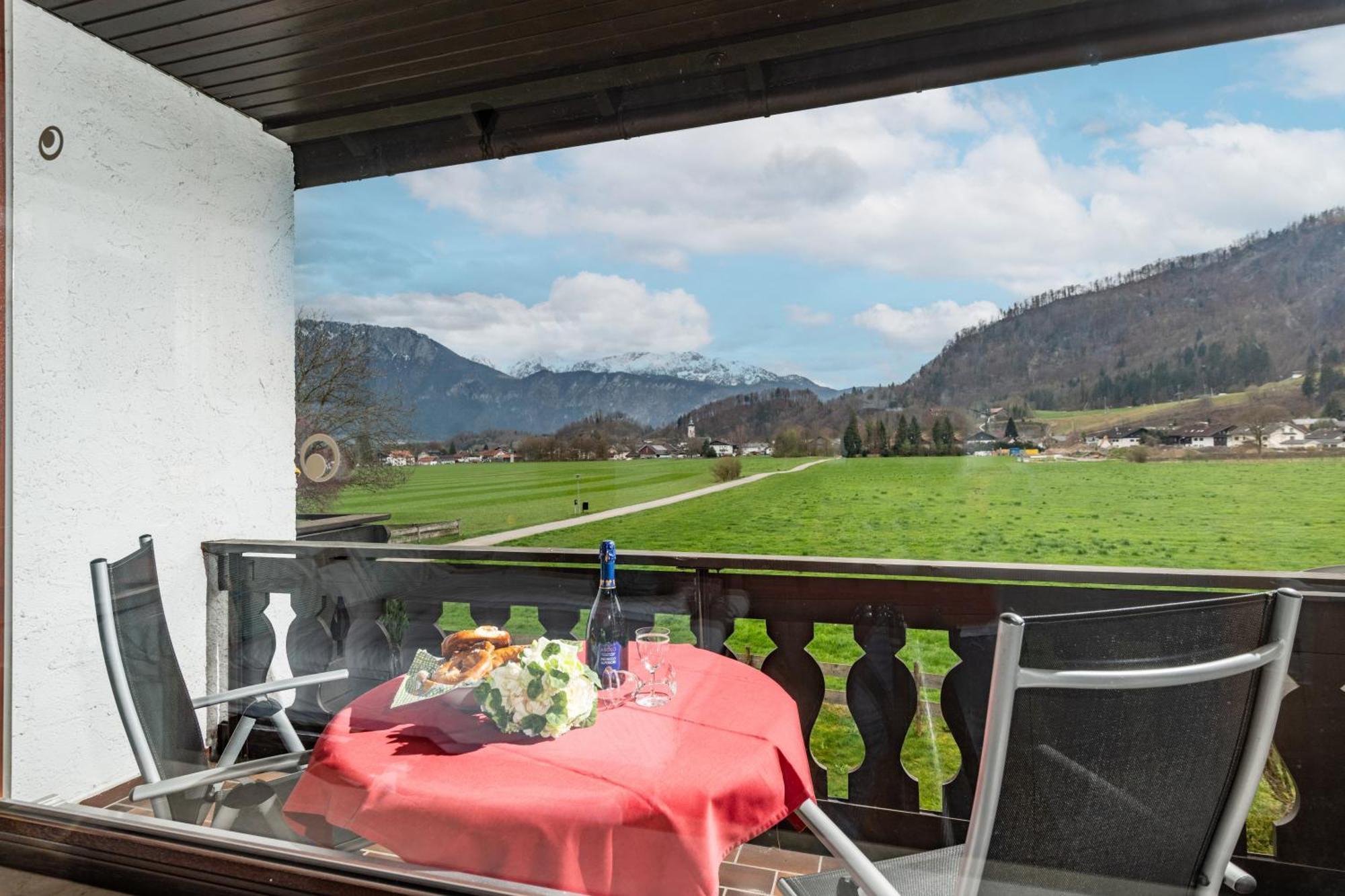 Ferienwohnung Kaiserpanorama - Alpenmagie Suites Oberaudorf Exterior foto